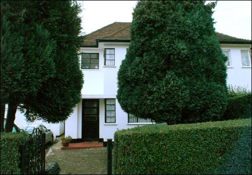 44 Howard Walk